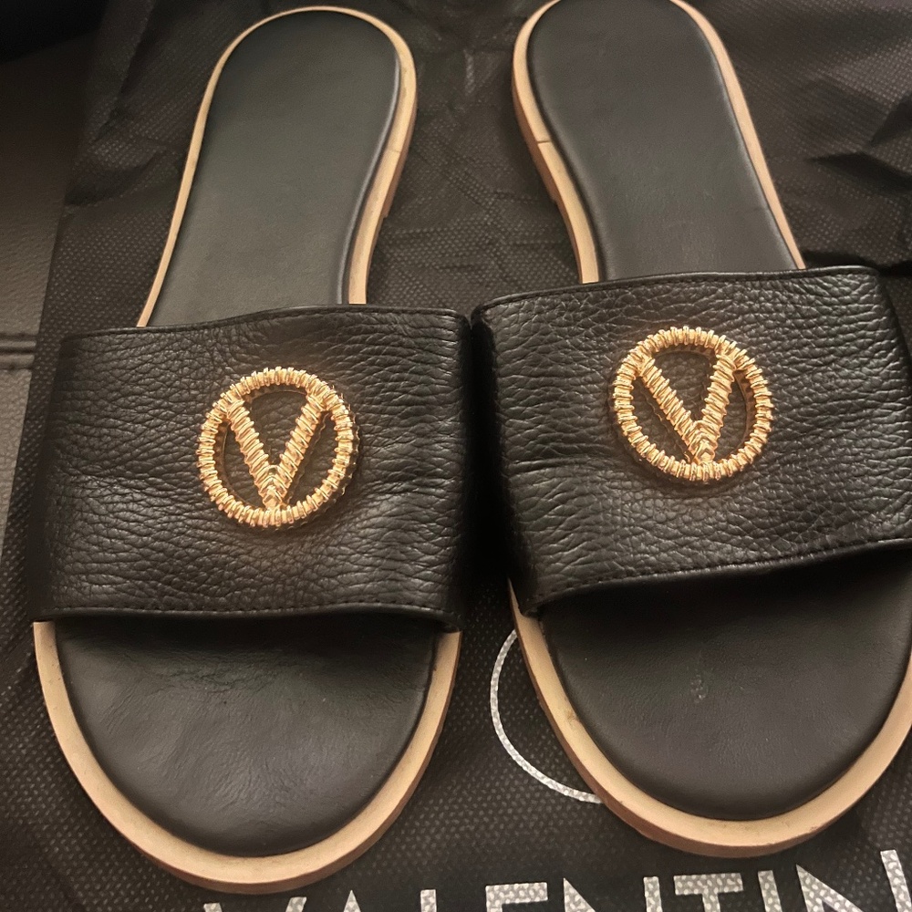 Valentino Slides